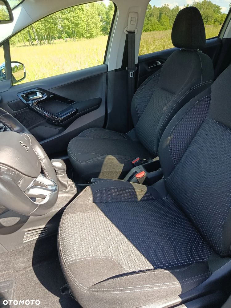 Peugeot 208 PureTech 110 Stop & Start Allure - 18