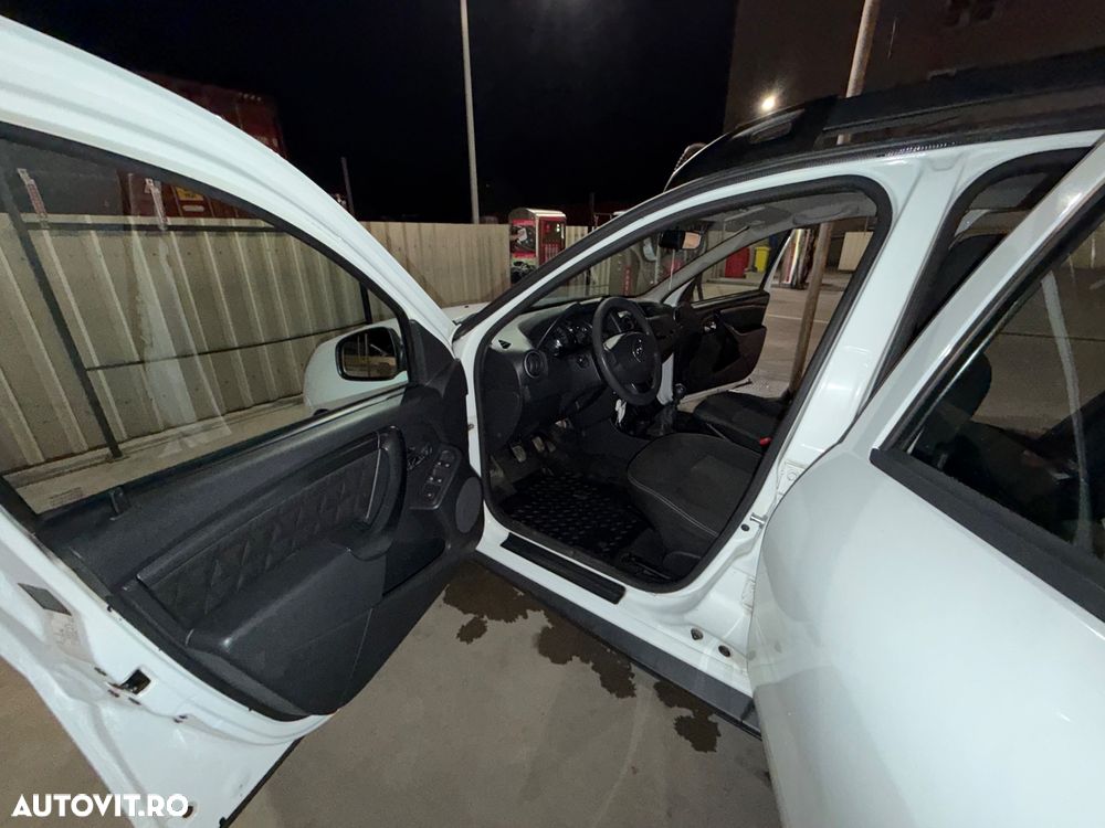 Dacia Duster 1.5 dCi 4x4 Laureate - 14