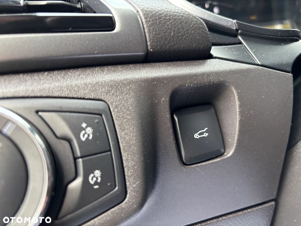 Ford Mondeo 2.0 TDCi ST-Line PowerShift - 27