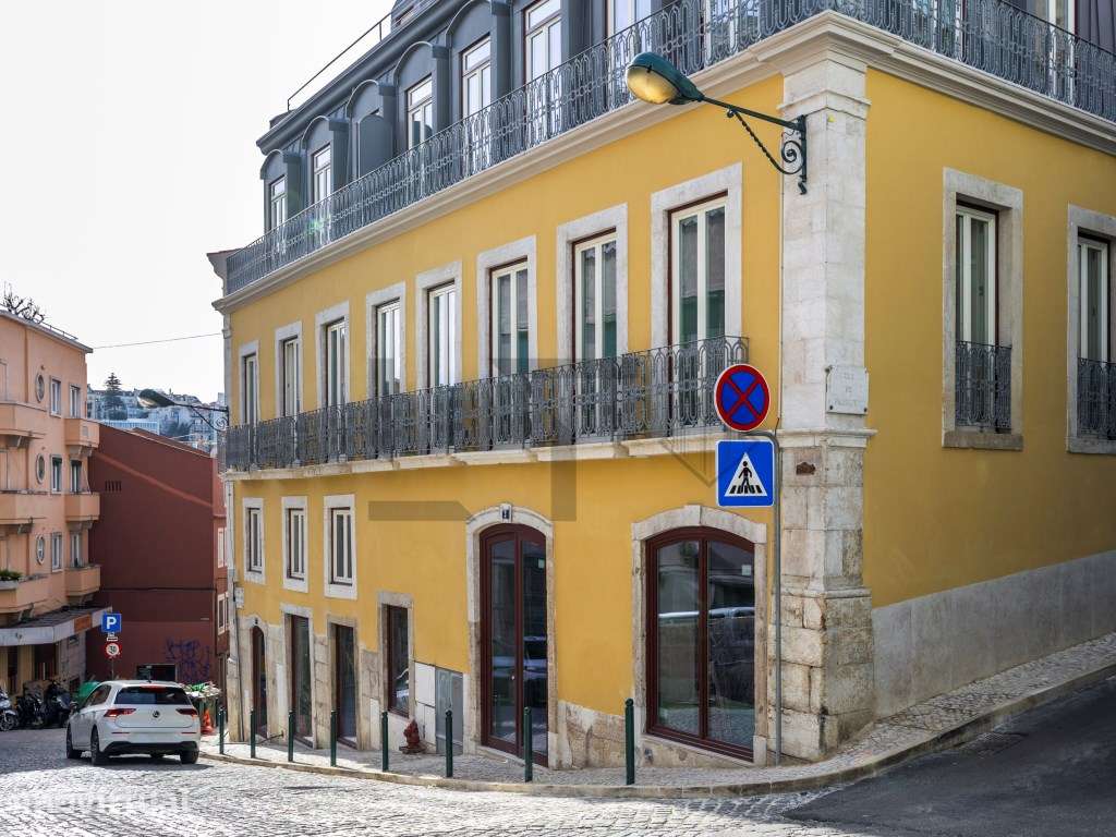 Apartamento T2 com Garagem para Venda junto à Av. da Liberdade, Lisboa - Grande imagem: 2/18