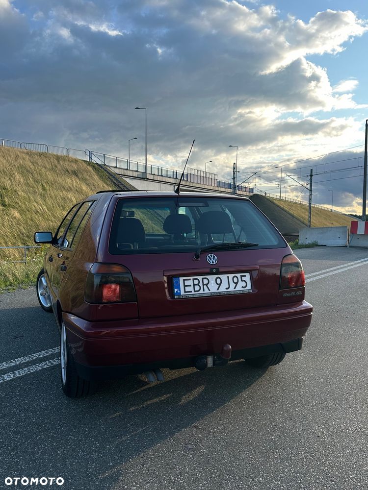 Volkswagen Golf - 4