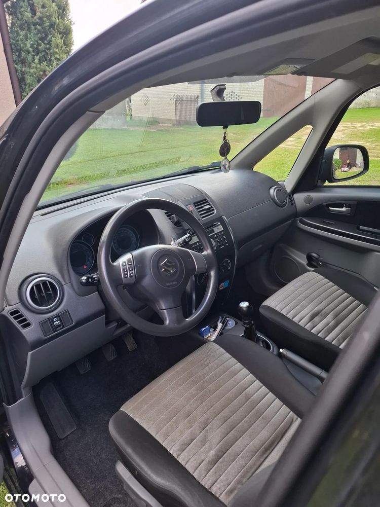 Suzuki SX4 1.6 Comfort - 11