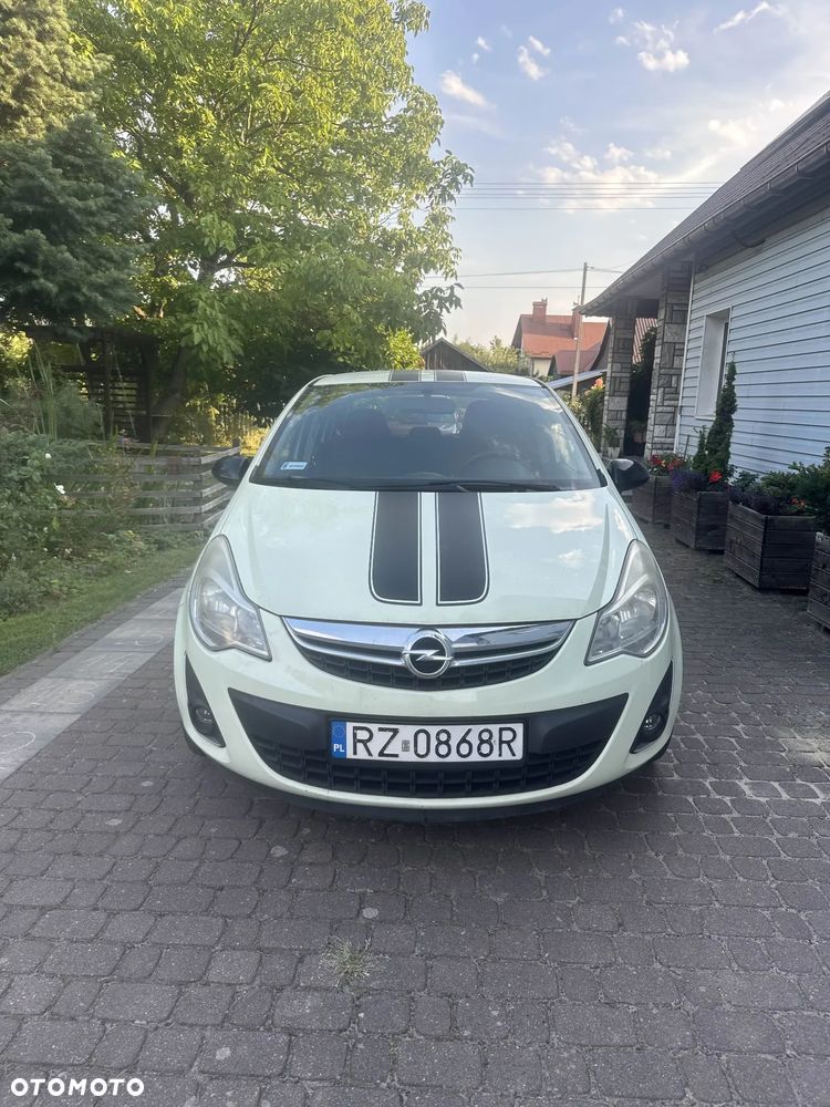 Opel Corsa 1.2 16V Cosmo - 1