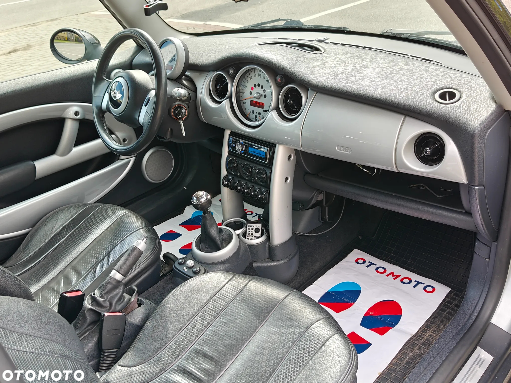 MINI Cooper Standard - 19
