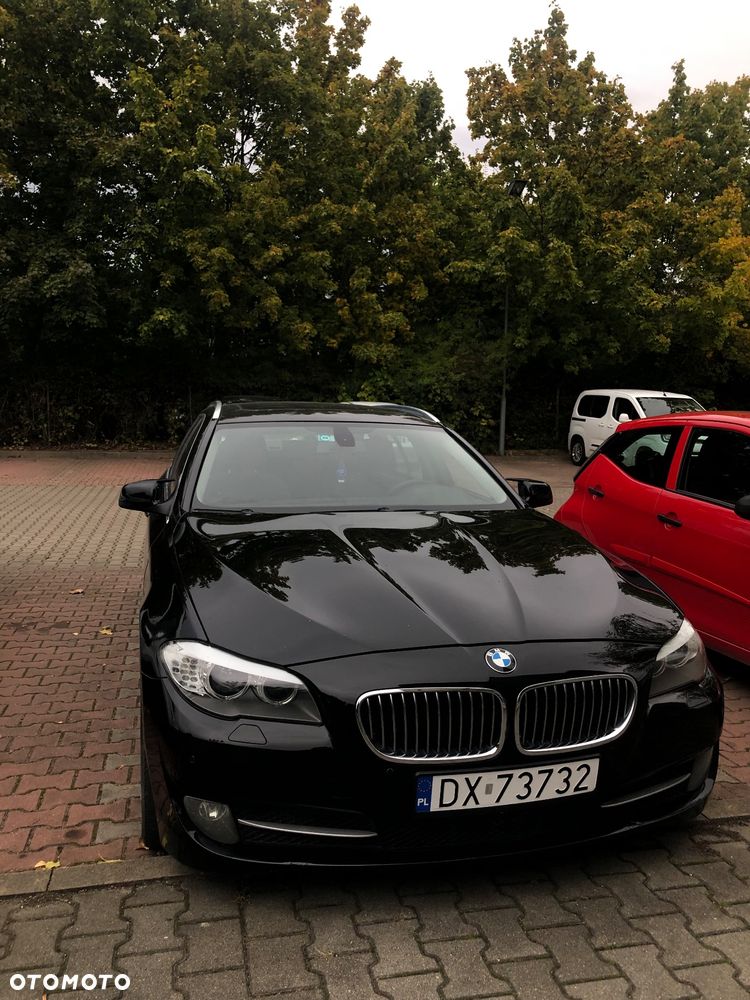 BMW Seria 5 525d Touring - 2