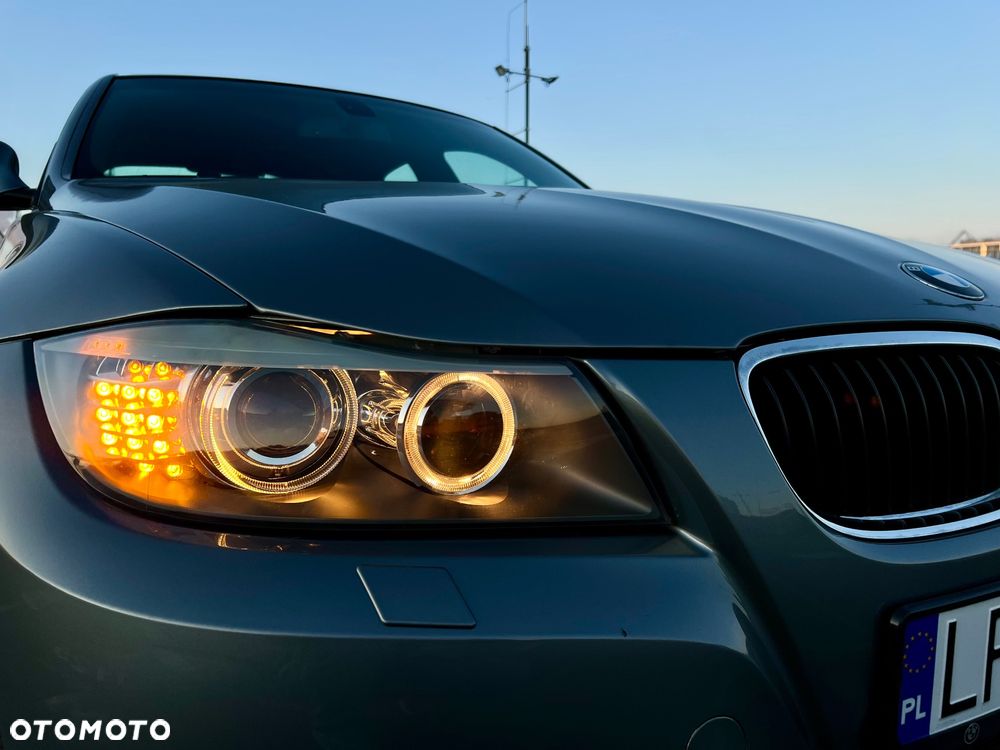 BMW Seria 3 330d xDrive DPF - 11