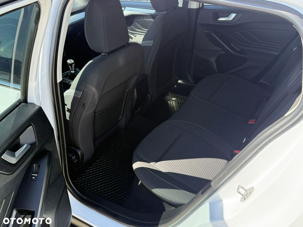 Ford Focus - 29