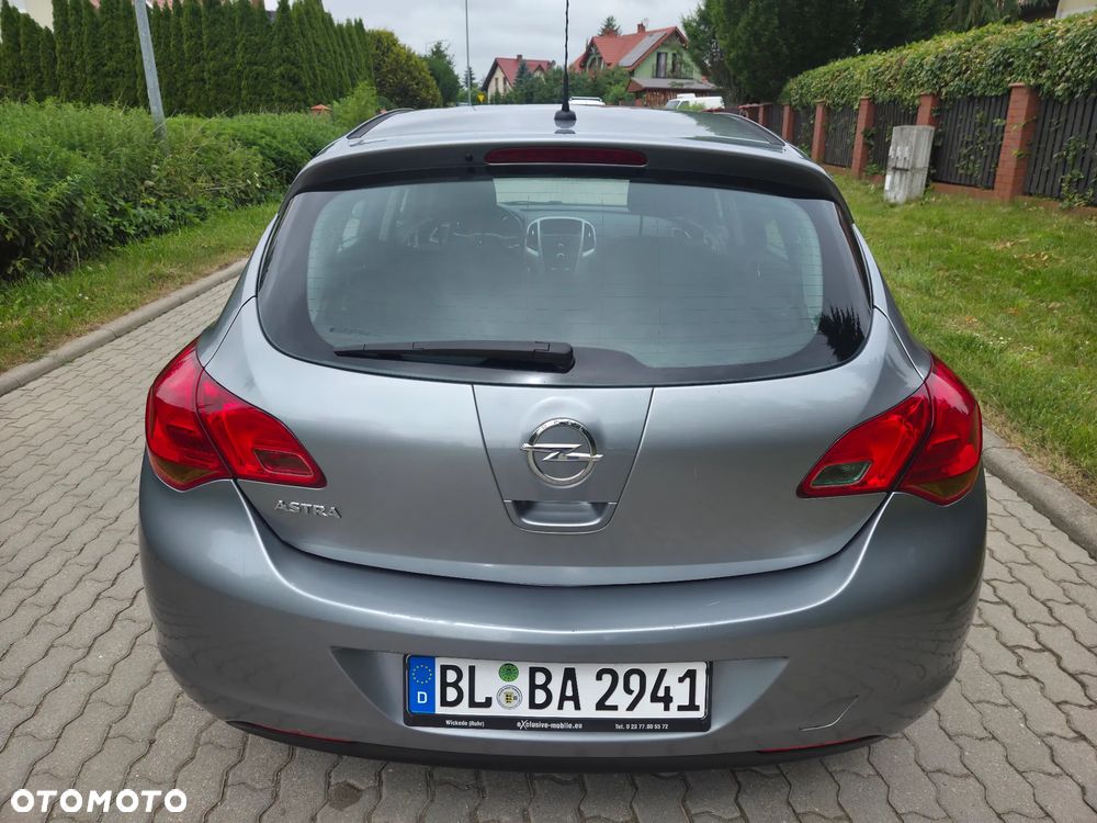 Opel Astra 1.6 - 10