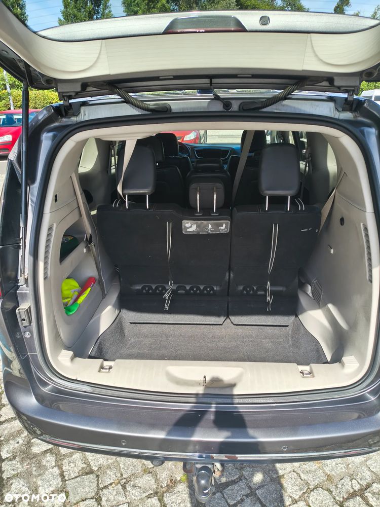 Chrysler Pacifica - 10