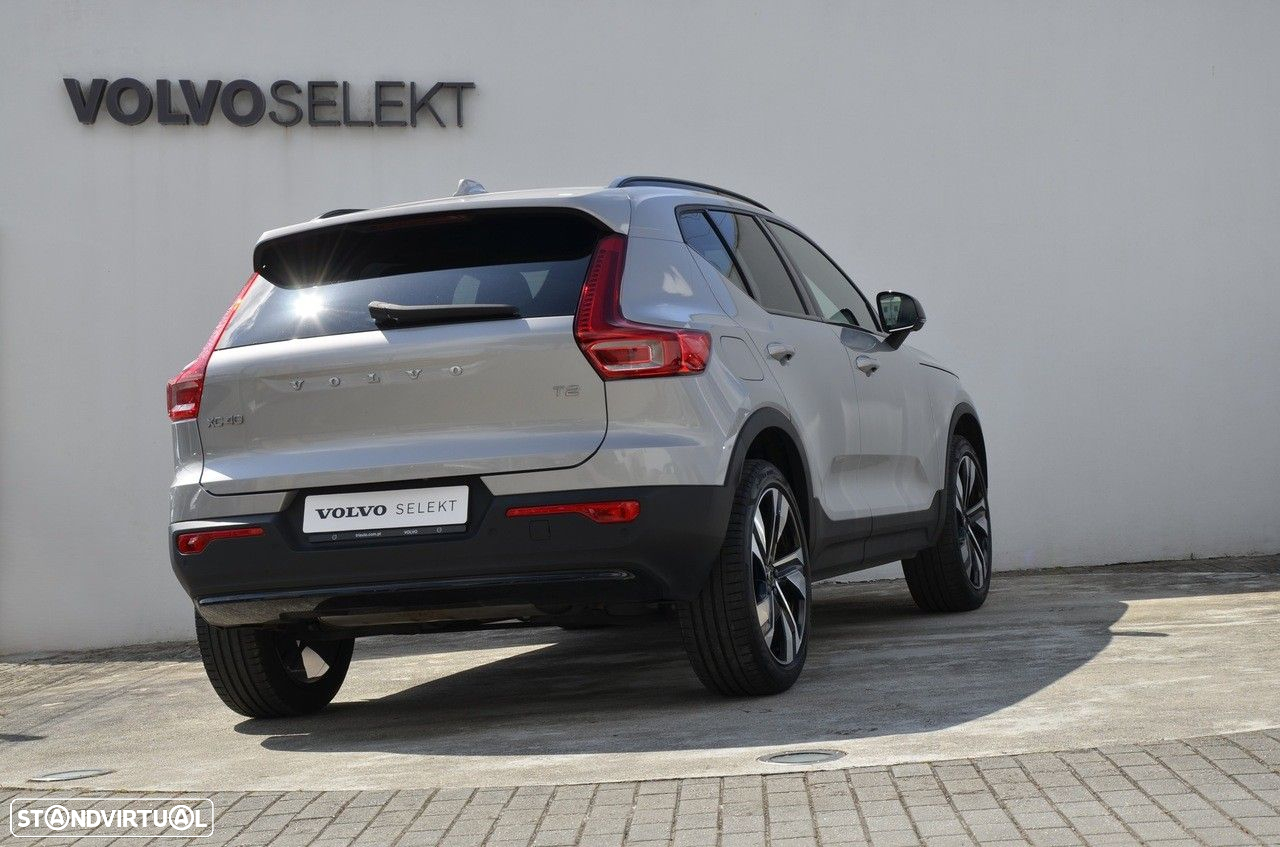Volvo XC 40 1.5 T2 Plus Dark Auto - 24