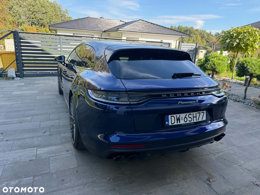Porsche Panamera 4 Platinum Edition - 22