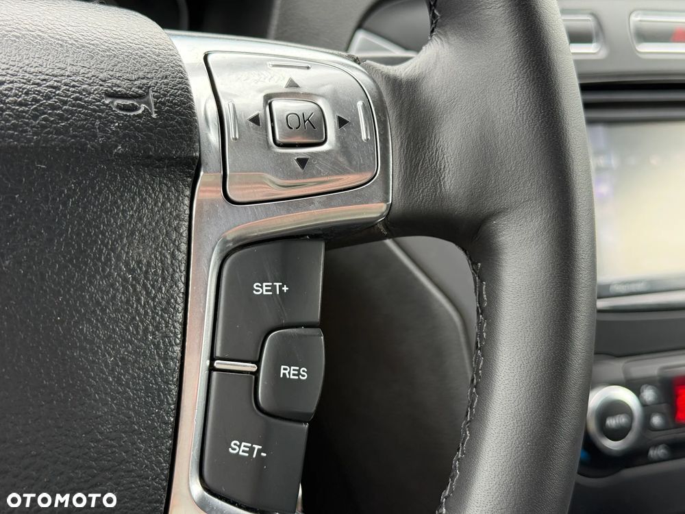 Ford Mondeo - 37