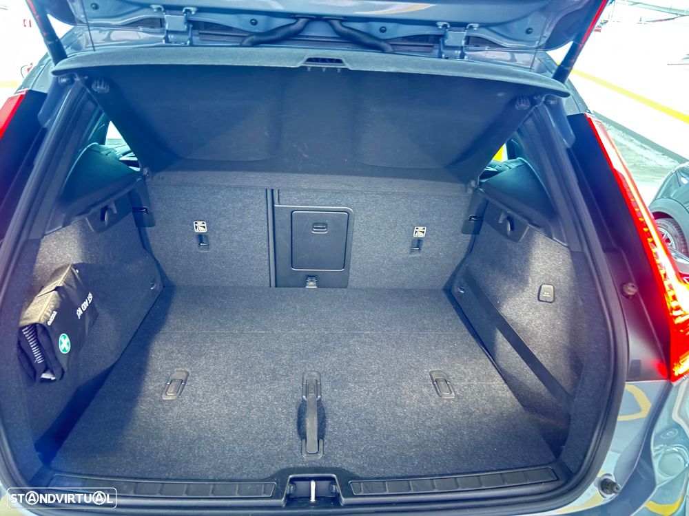 Volvo XC 40 1.5 T3 Momentum Plus Geartronic - 11