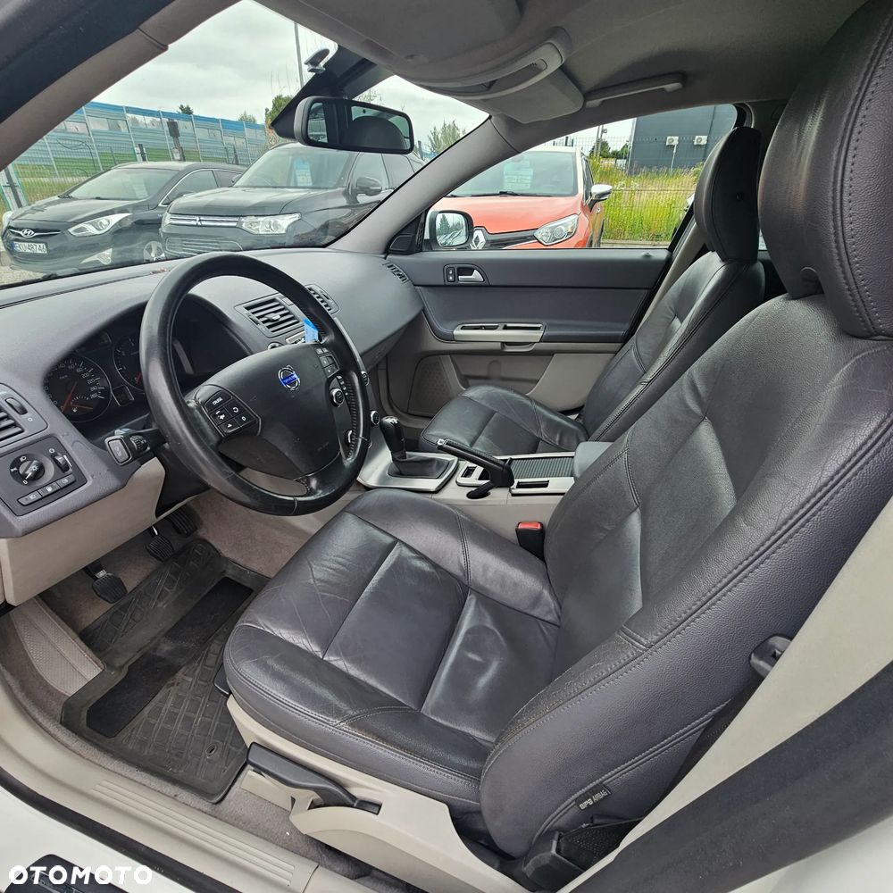 Volvo V50 - 16