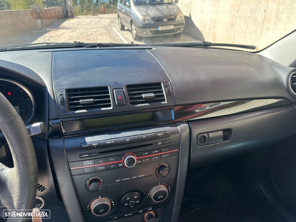 Mazda 3 Hatchback - 13