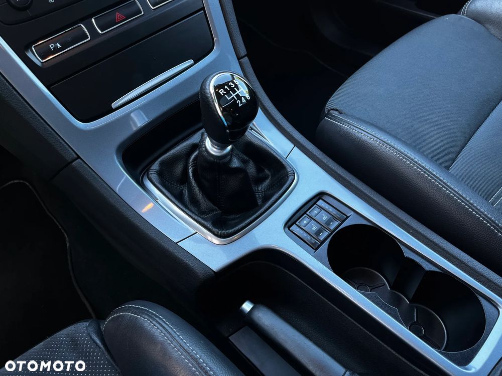 Ford Mondeo 2.0 TDCi Champions Edition - 16