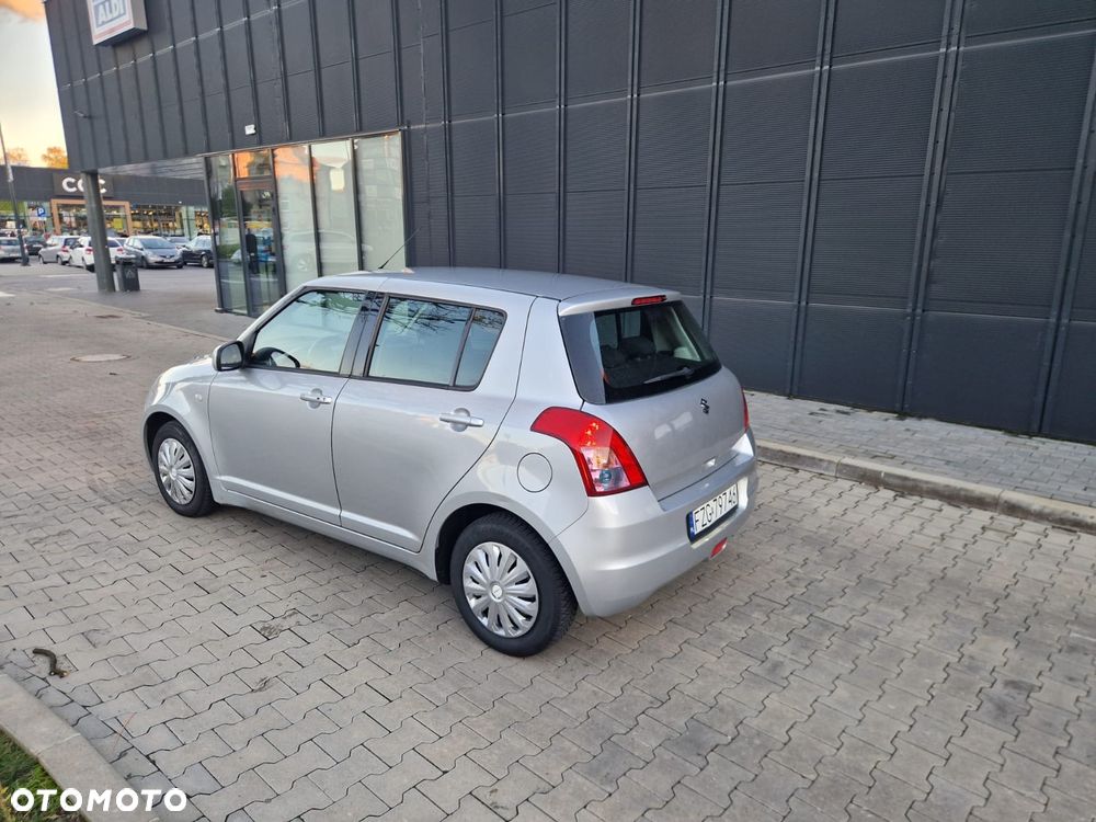 Suzuki Swift - 5