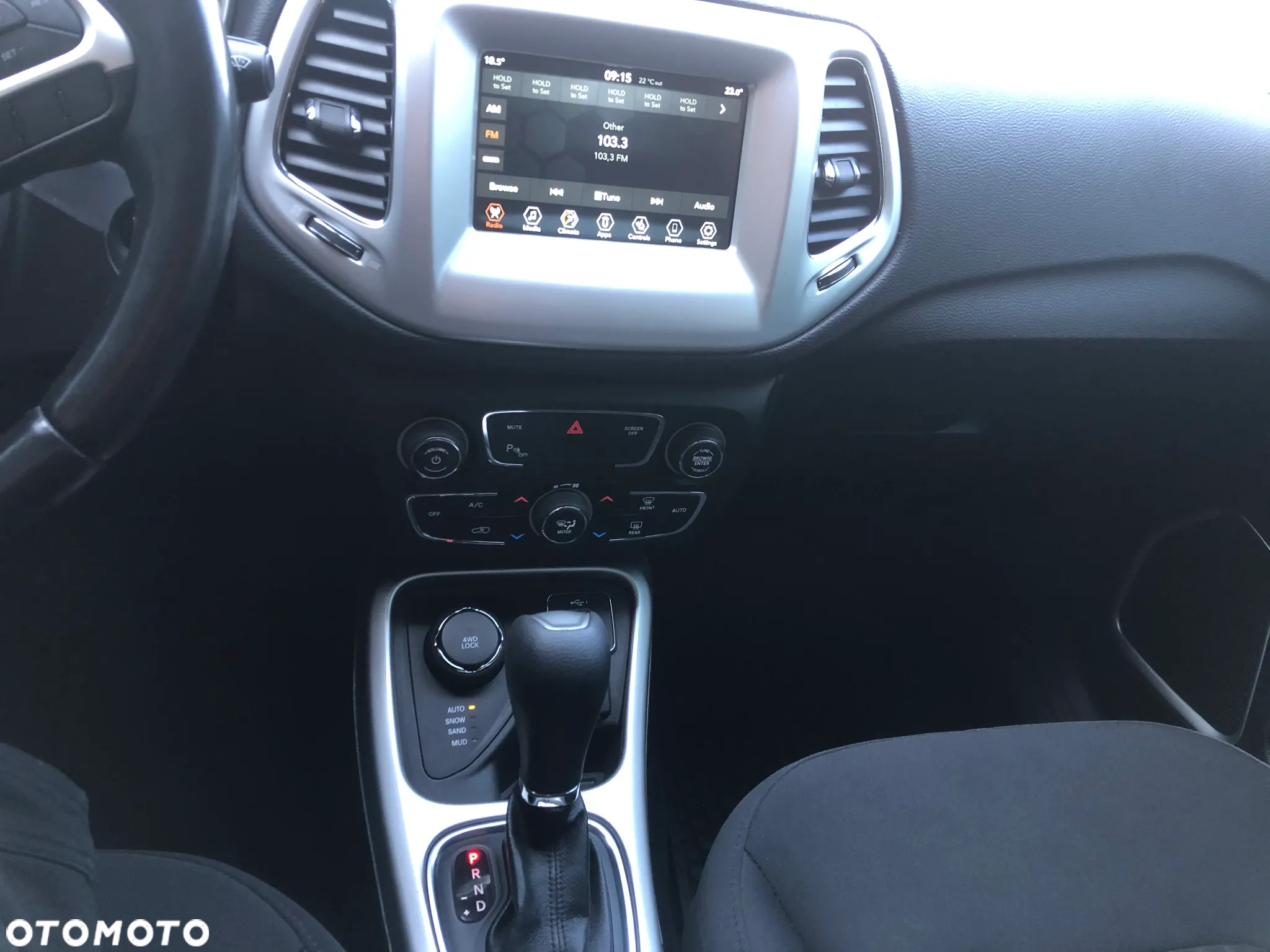 Jeep Compass - 25