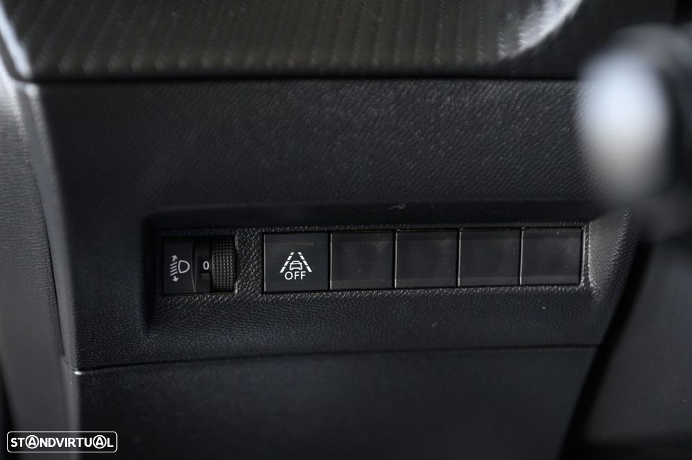 Peugeot 2008 1.2 PureTech Allure - 40