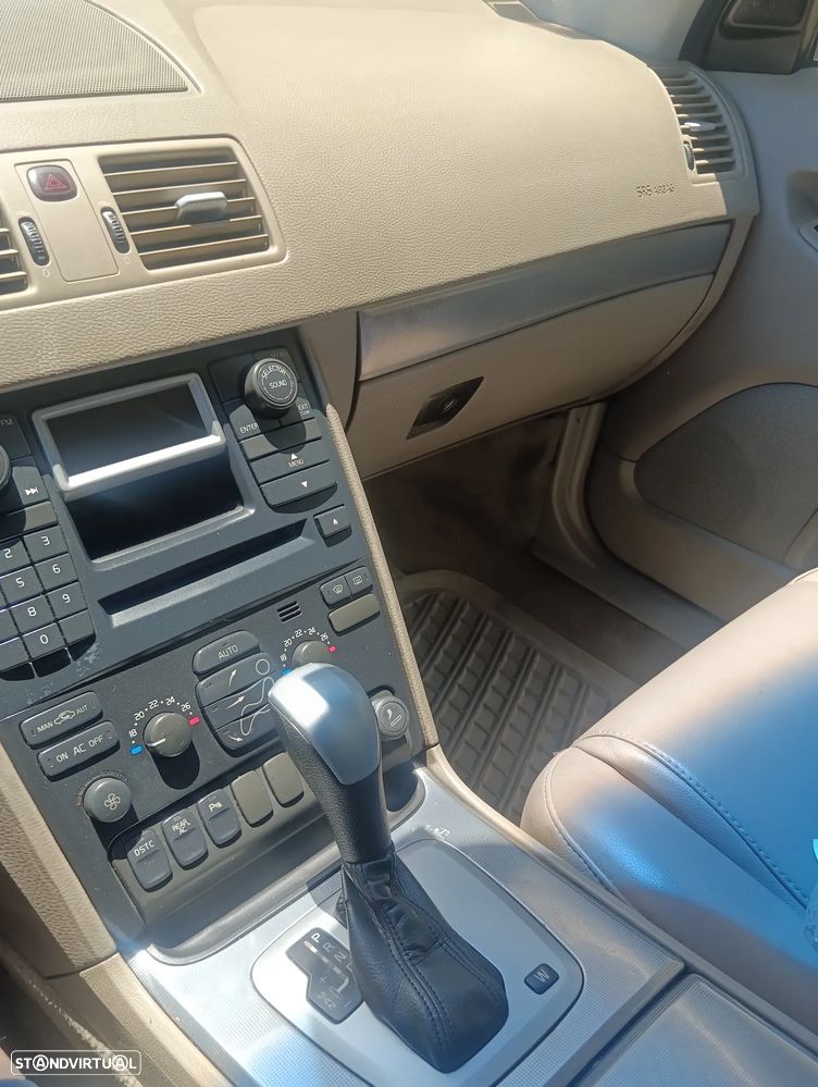 Volvo XC 90 2.4 D5 7L Nivel 2 Auto. - 9