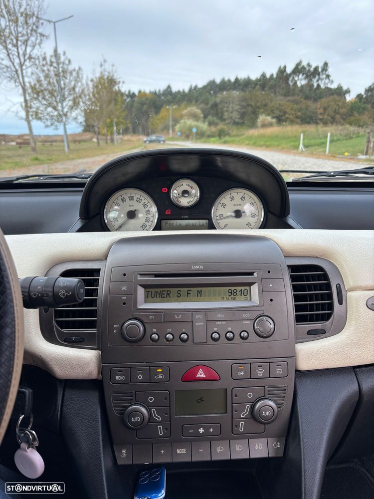 Lancia Ypsilon - 9