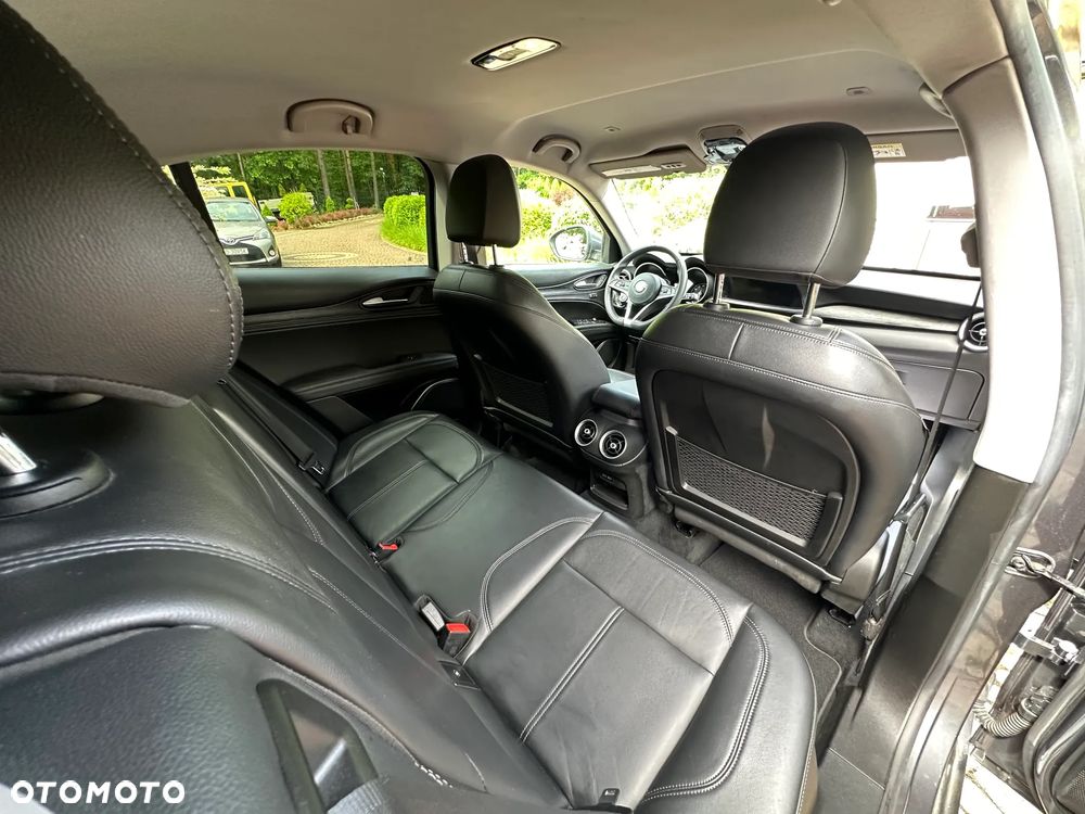Alfa Romeo Stelvio 2.0 Turbo 16V AT8-Q4 Super - 12