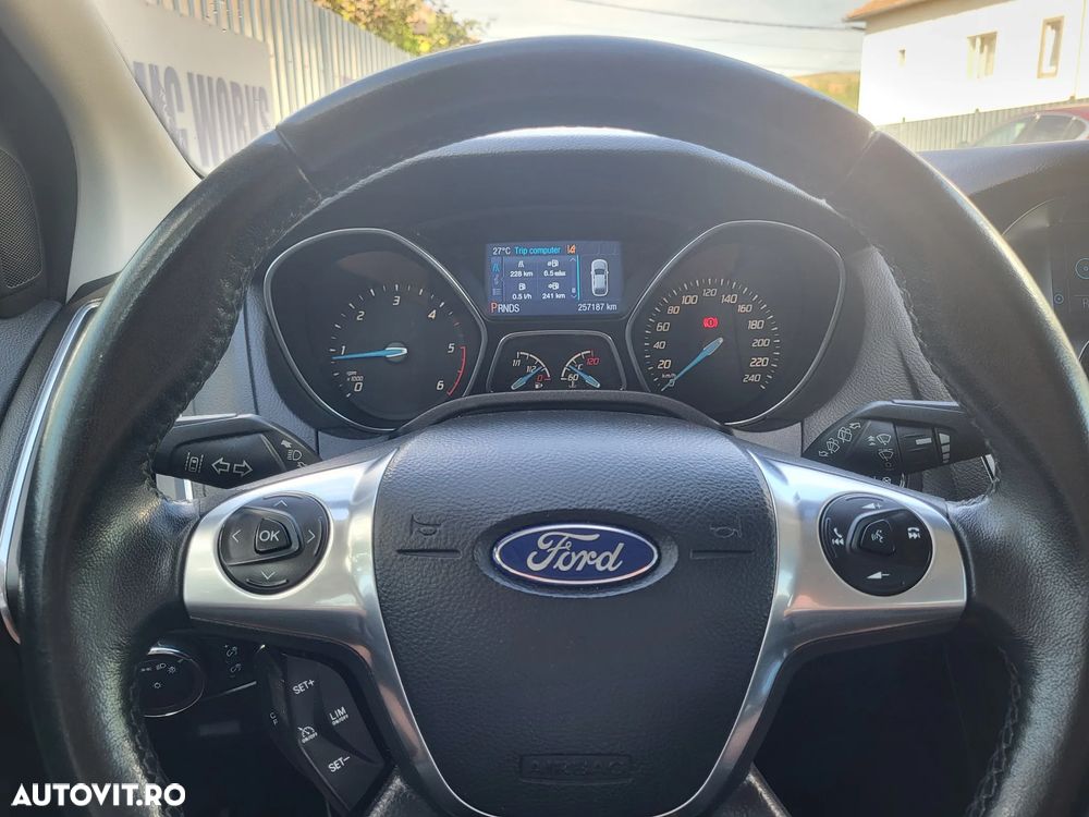 Ford Focus - 14