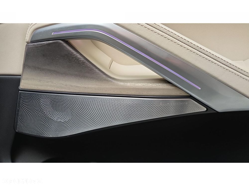 BMW X6 - 29