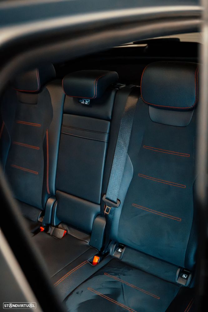 Mercedes-Benz GLA 250 e 8G-DCT AMG Line - 10