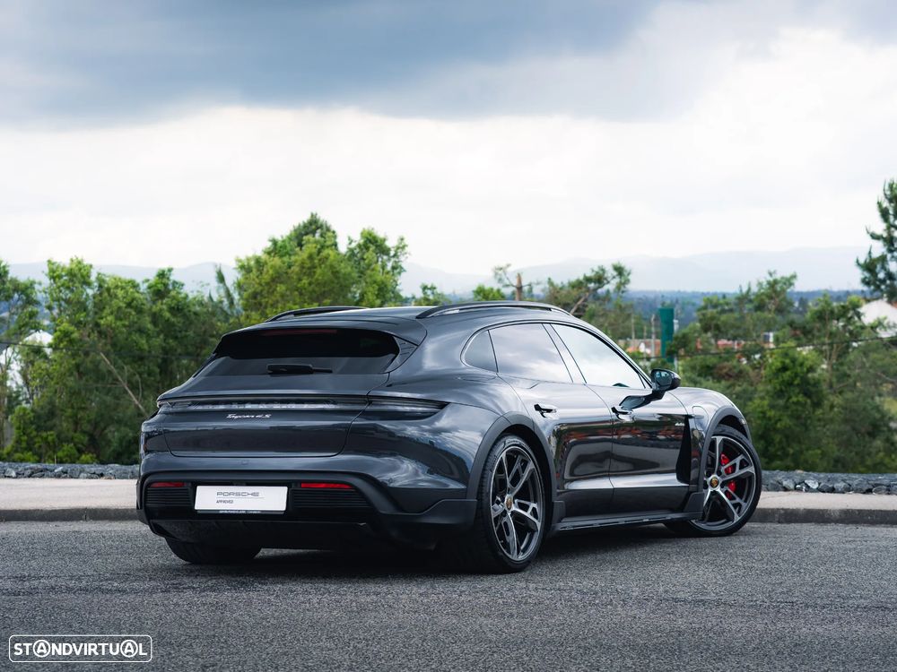 Porsche Taycan Cross Turismo 4S - 10