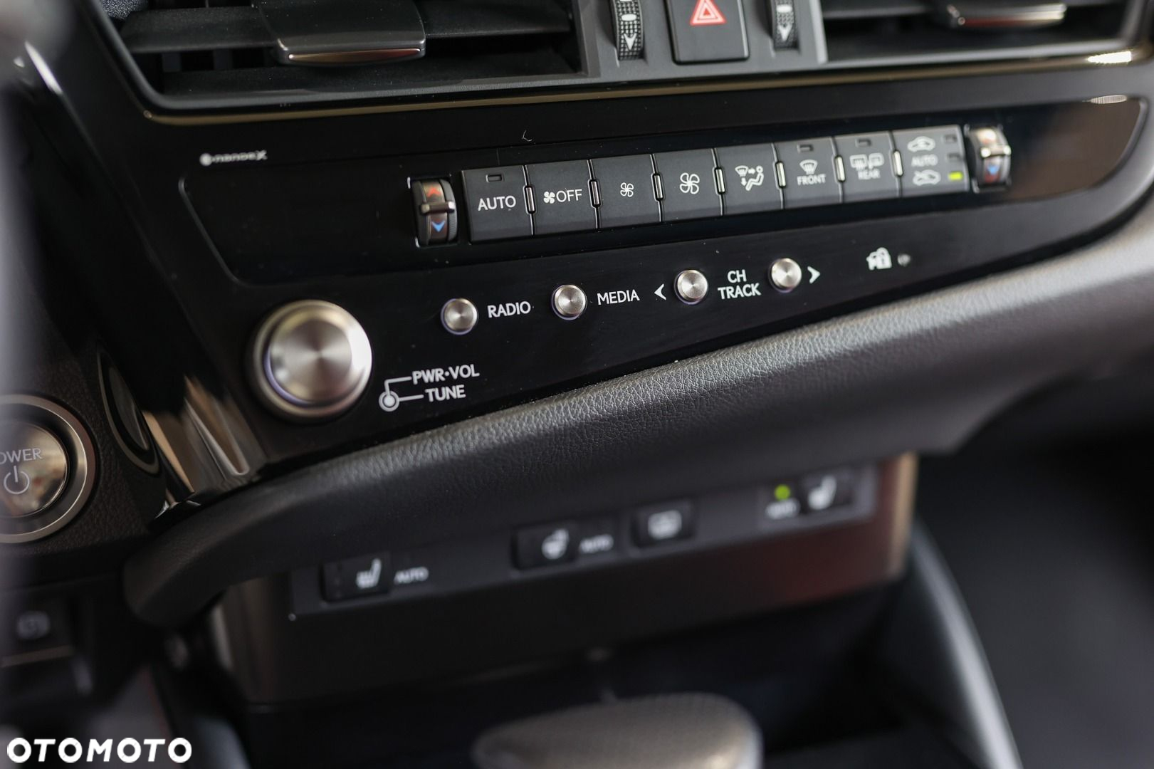 Lexus ES - 37