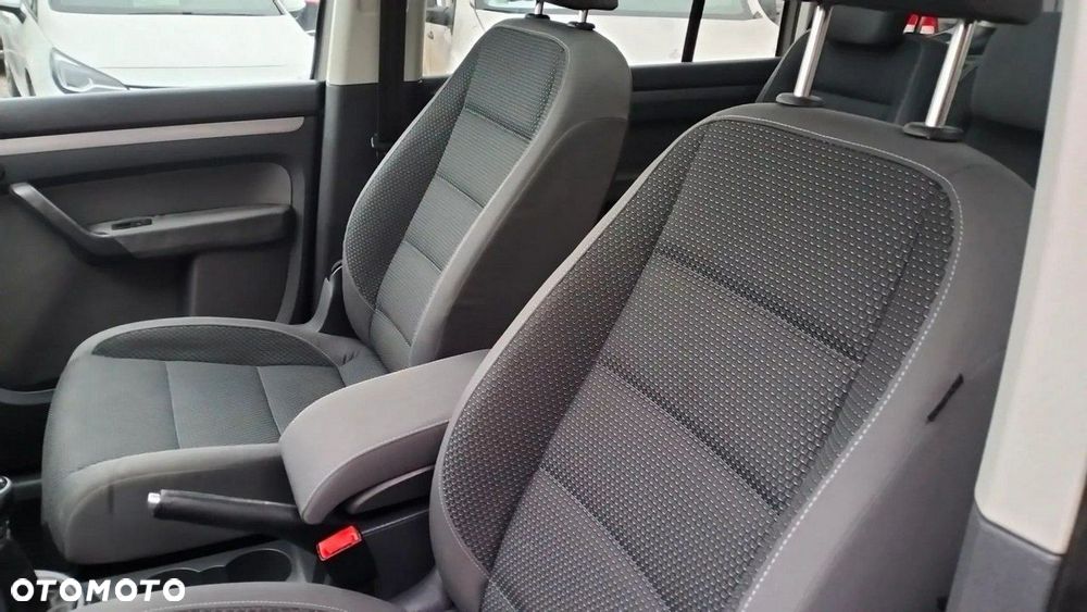 Volkswagen Touran 1.6 TDI DPF BlueMotion Technology STYLE - 13