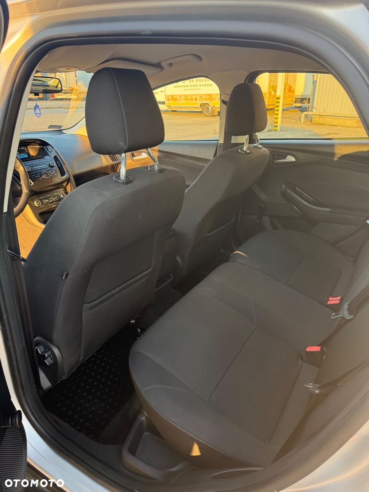 Ford Focus 1.5 TDCi SYNC Edition - 12