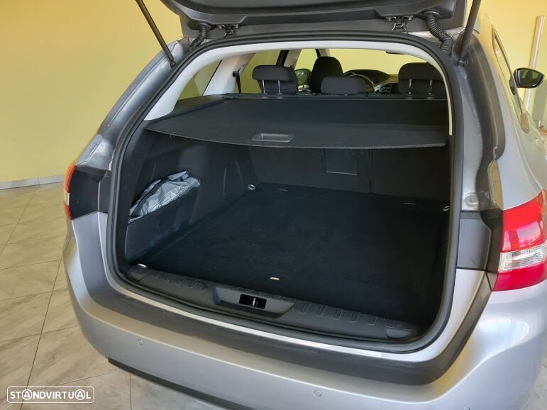 Peugeot 308 SW 1.5 BlueHDi Style - 23