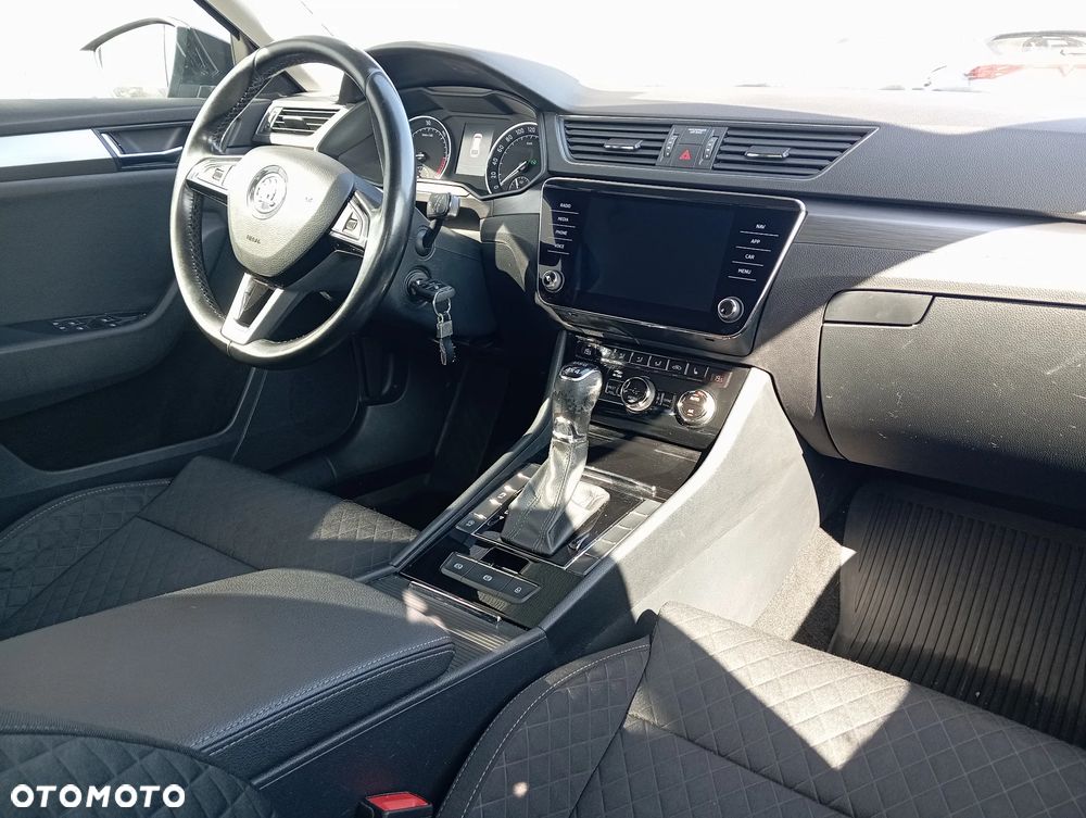 Skoda Superb 2.0 TDI 4x4 DSG Style - 9