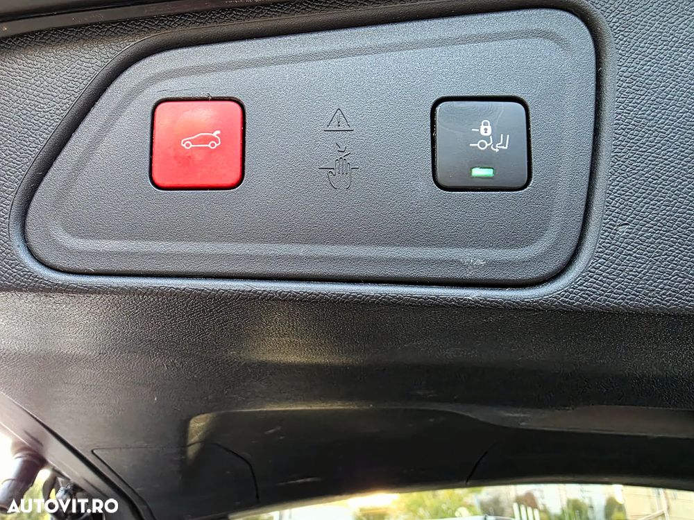 Peugeot 3008 Hybrid 225 e-EAT8 GT Pack - 27