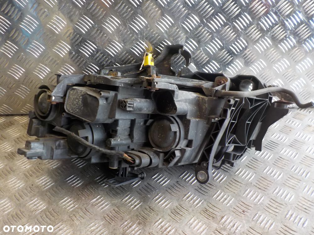 AUDI A3 8V LAMPA PRAWA PRZÓD ŚLIZG MOCOWANIE LAMPY WERSJA ANGIELSKA 8K0941004A - 4