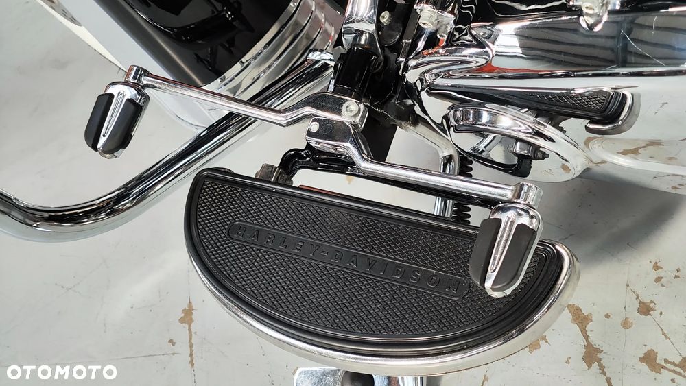Harley-Davidson Softail Heritage Classic - 16