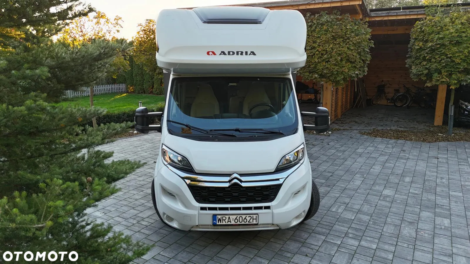 Adria CORAL XL Axess 670 DK - 10