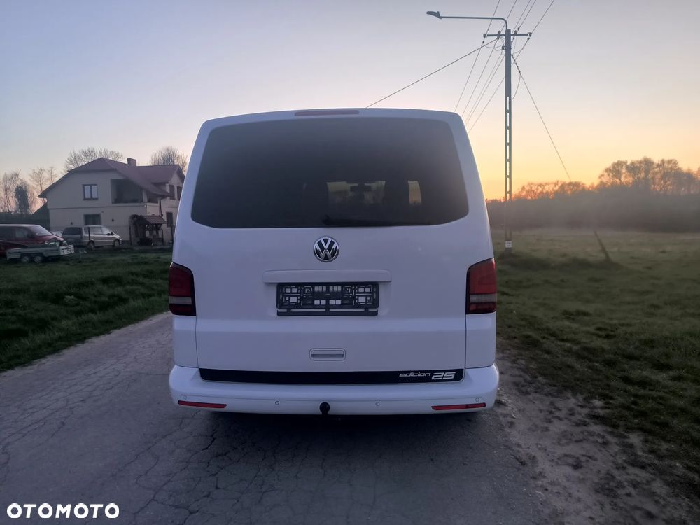 Volkswagen Multivan - 28