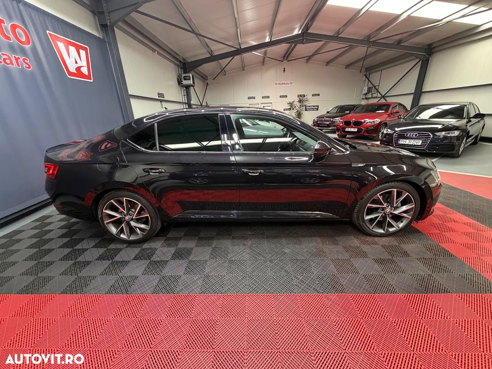 Skoda Superb 2.0 TDI DSG 4X4 Sportline - 3