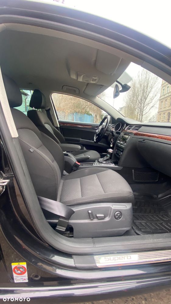 Skoda Superb 2.0 TDI DSG FAMILY - 18