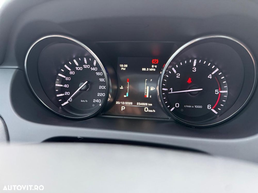 Land Rover Discovery Sport - 7