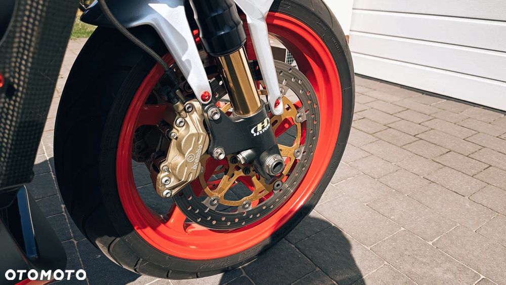 Aprilia Tuono - 17