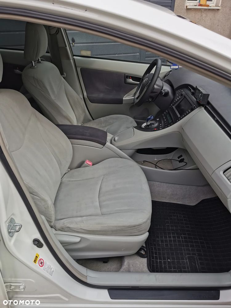 Toyota Prius - 11