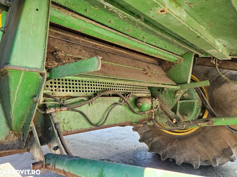 John Deere 2254 - 13
