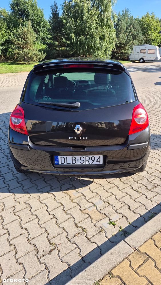 Renault Clio 1.6 Confort Privilege - 10