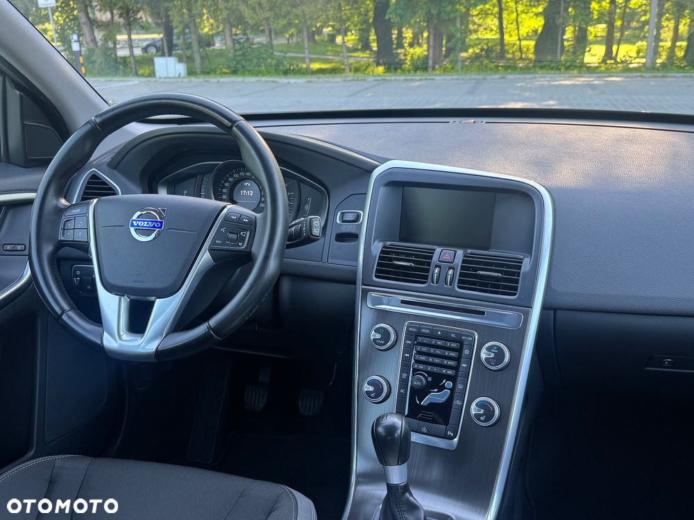 Volvo XC 60 D3 Edition Pro - 10