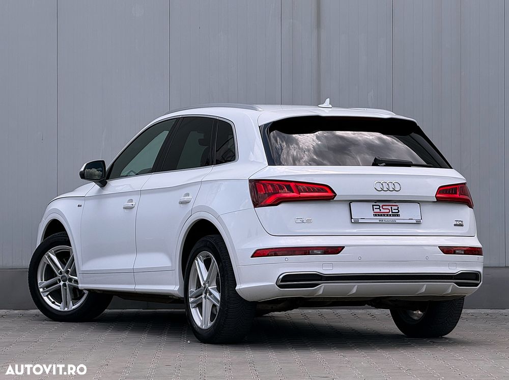 Audi Q5 2.0 40 TDI quattro S tronic Design - 4