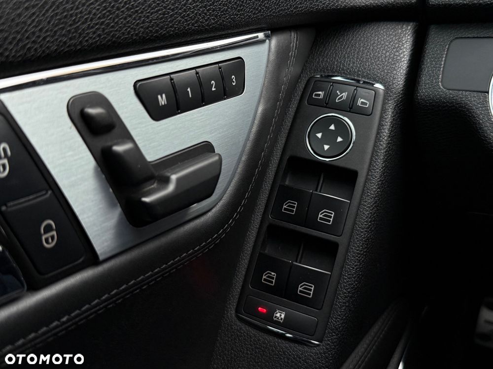 Mercedes-Benz Klasa C 63 AMG 7G-TRONIC - 26